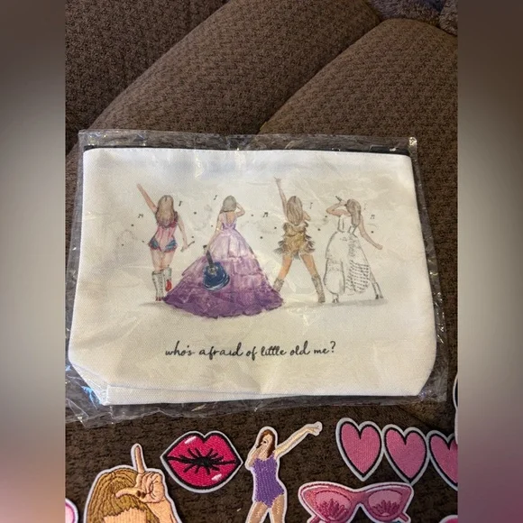🩷🩵Taylor swift Colorful Embroidered Patches Set🩷🩵 - Picture 2 of 6